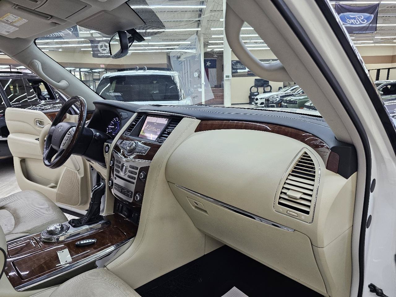 Used 2019 INFINITI QX80 Luxe w/ 22" Wheel Package AWD/4WD image 23
