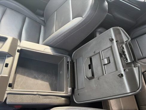Used 2025 GMC Sierra 1500 SLT AWD/4WD image 25