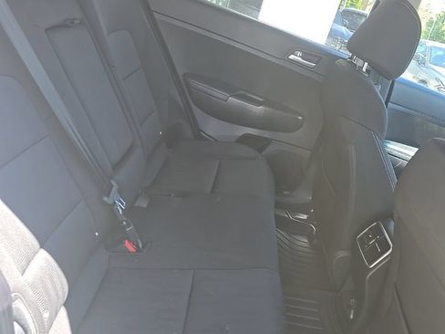 Used 2017 Kia Sportage LX AWD/4WD image 11