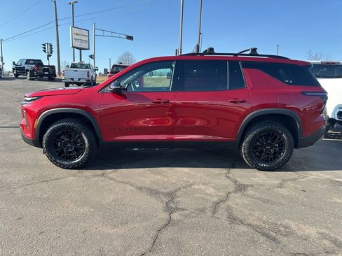 Used 2025 Chevrolet Traverse Z71 w/ Enhanced Driving Package image 6