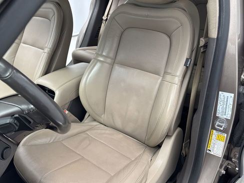 Used 2020 Lincoln Corsair Reserve w/ Equipment Group 201A image 10