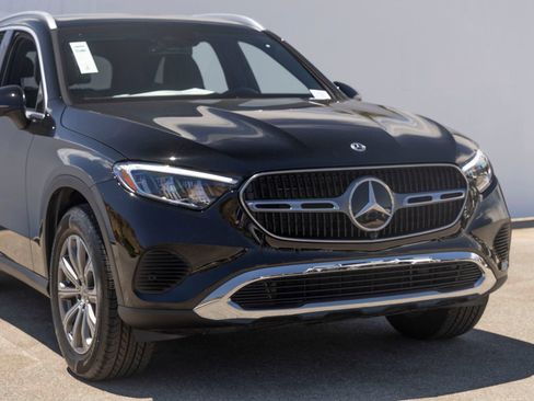 Certified 2026 Mercedes-Benz GLC 300 4MATIC image 3