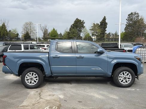 New 2026 Toyota Tacoma SR5 AWD/4WD image 4