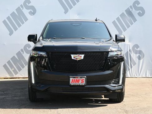 Used 2021 Cadillac Escalade Sport RWD image 2