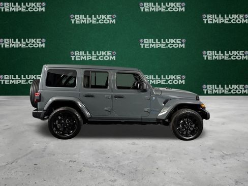 Used 2025 Jeep Wrangler Unlimited Sahara w/ Safety Group image 4