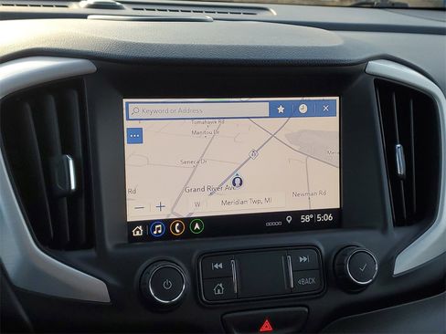 Used 2020 GMC Terrain SLT w/ Preferred Package image 18