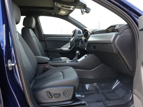 Used 2025 Audi Q3 2.0T Premium image 24