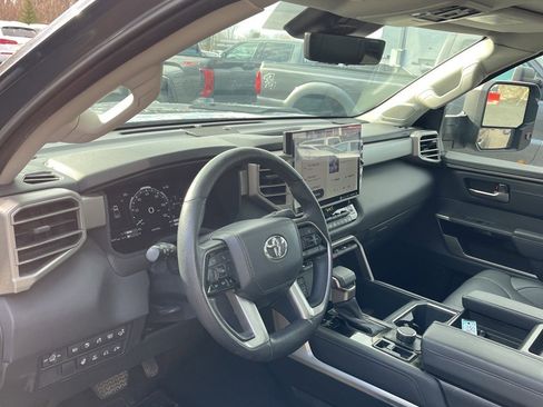 Used 2022 Toyota Tundra Limited image 11