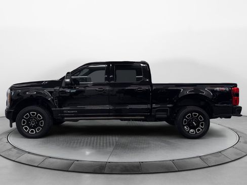 Used 2025 Ford F250 Platinum AWD/4WD image 3
