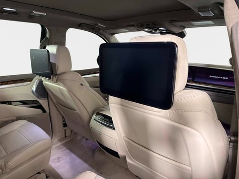 Used 2026 Cadillac Escalade Platinum Sport AWD/4WD image 30