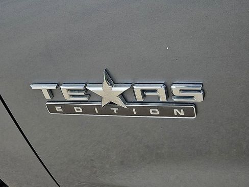 Used 2019 Chevrolet Silverado 1500 LT w/ Texas Edition image 15