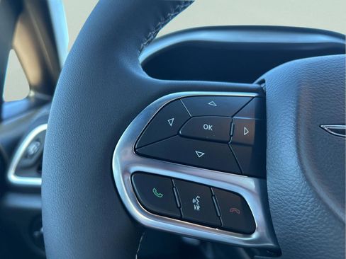 New 2026 Chrysler Pacifica Limited image 15