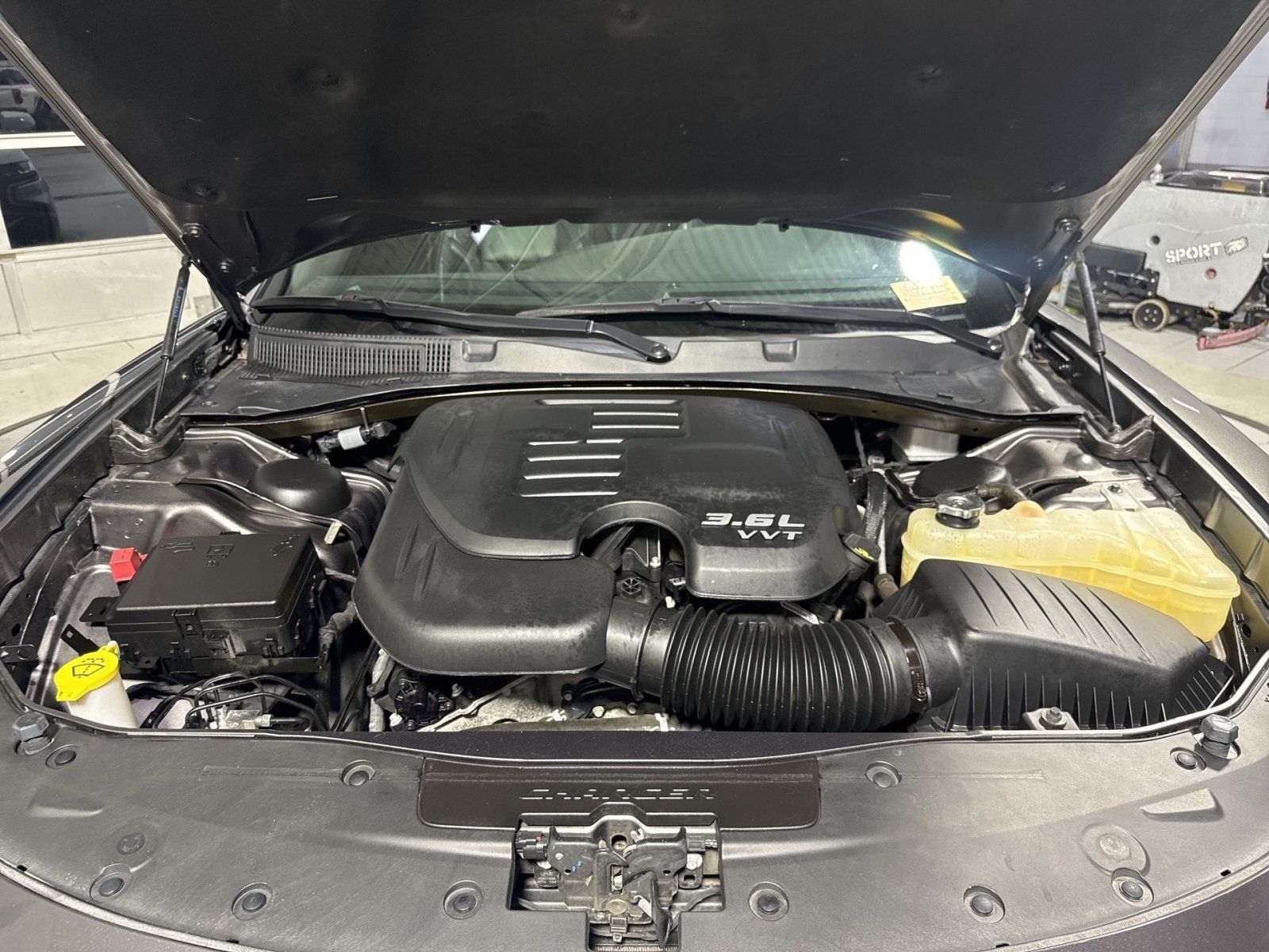 Used 2021 Dodge Charger SXT w/ Leather Interior Group RWD image 28