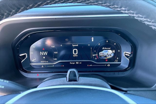 Used 2024 GMC Yukon Denali w/ Advanced Technology Package AWD/4WD image 13