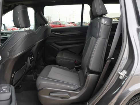 Used 2024 Jeep Grand Cherokee L Laredo w/ Luxury Tech Group I image 10