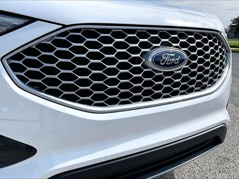 Used 2024 Ford Edge SEL AWD/4WD image 30