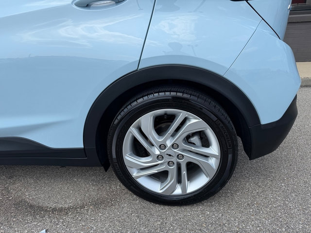 Used 2023 Chevrolet Bolt LT FWD image 28