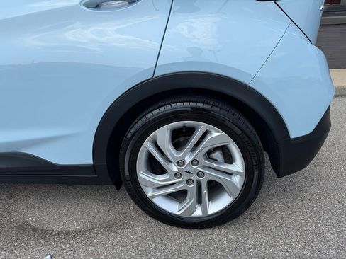 Used 2023 Chevrolet Bolt LT FWD image 28