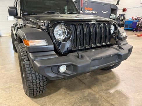 Used 2022 Jeep Wrangler Unlimited Sport w/ Cold Weather Group AWD/4WD image 2