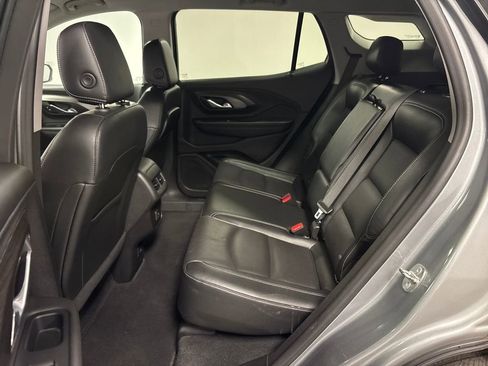 Used 2023 GMC Terrain SLT image 28