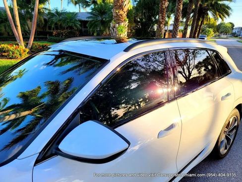 Used 2021 Audi e-tron Premium Plus w/ Premium Plus Package image 95