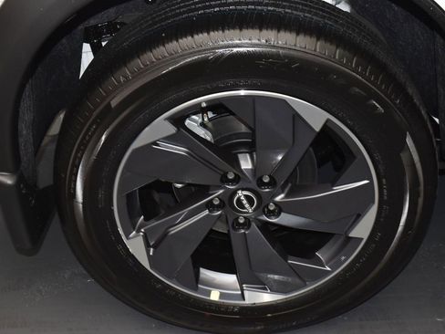 New 2026 Nissan Rogue SV image 5