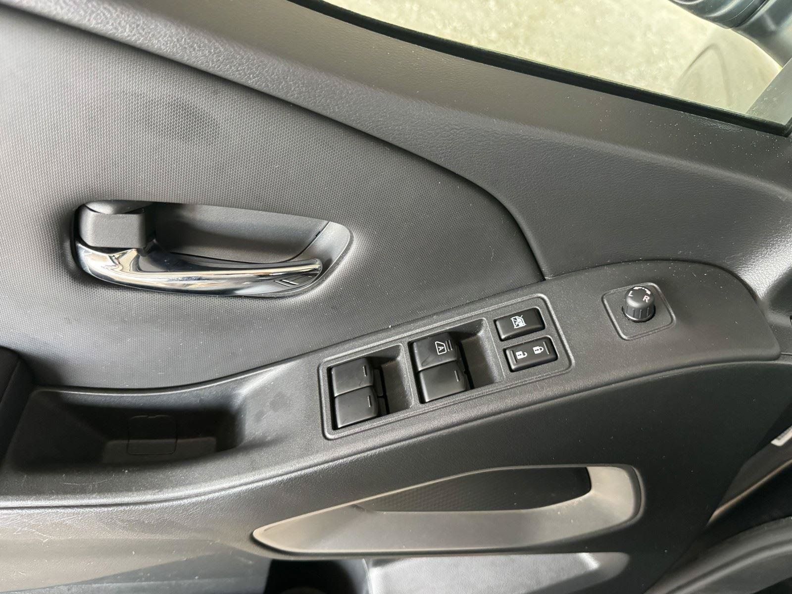 Used 2022 Nissan Frontier SV RWD image 26