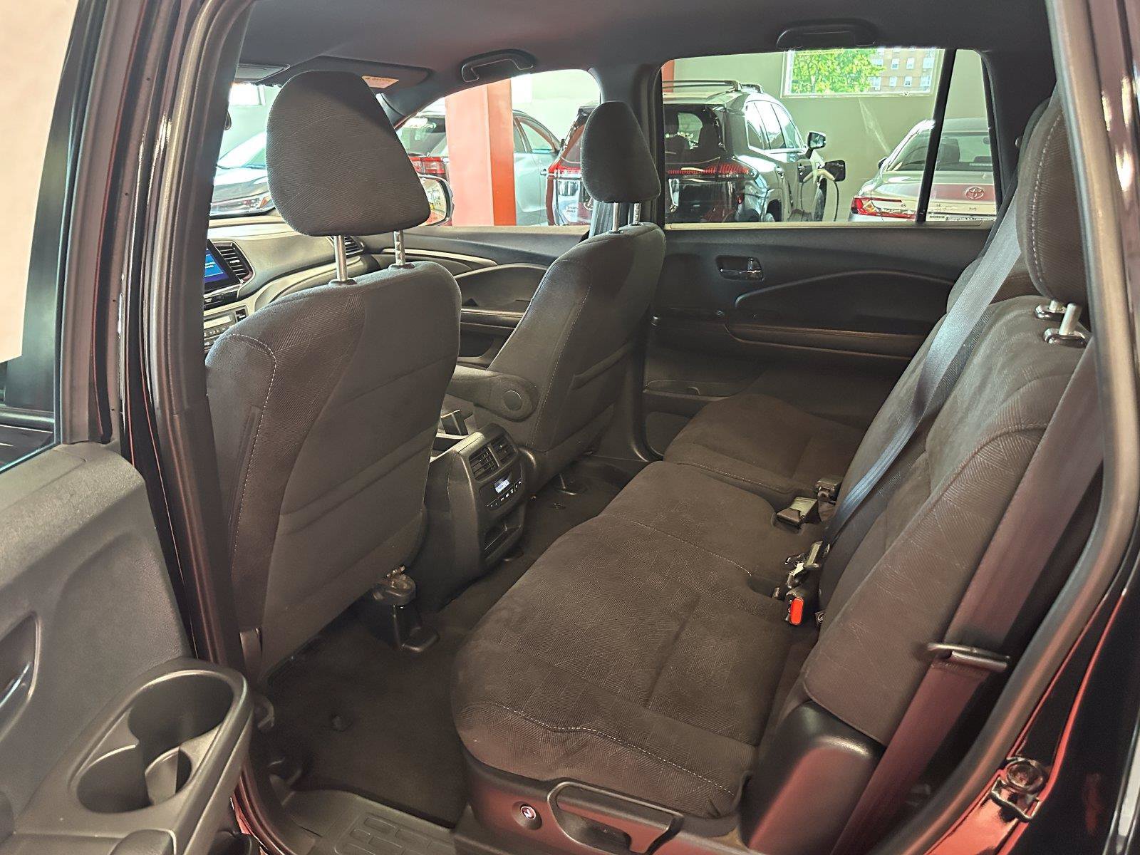 Used 2022 Honda Pilot Sport image 13
