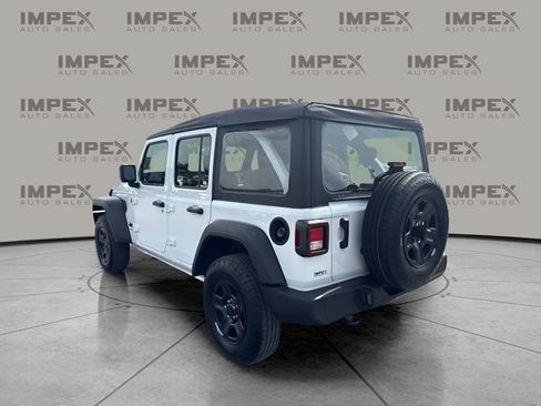 Used 2025 Jeep Wrangler Unlimited Sport AWD/4WD image 3
