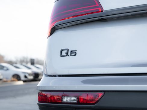 Certified 2023 Audi Q5 2.0T Premium Plus w/ Premium Plus Package image 32