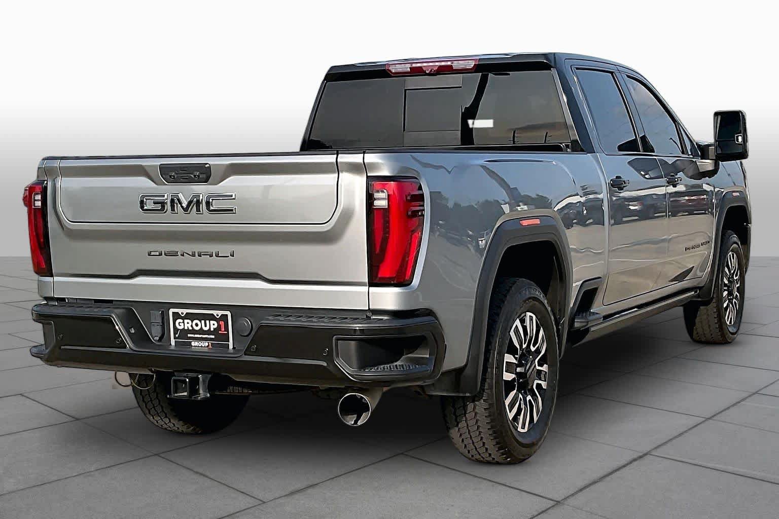 Used 2024 GMC Sierra 2500 Denali Ultimate AWD/4WD image 25