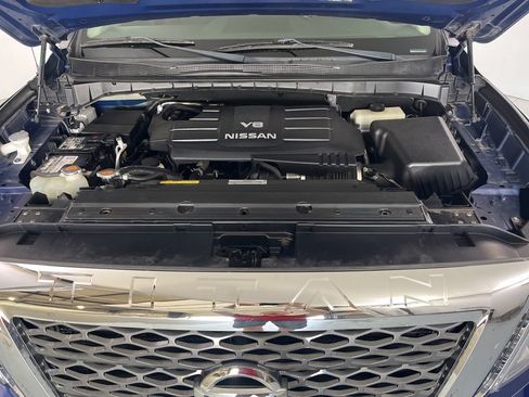 Used 2017 Nissan Titan SV AWD/4WD image 9