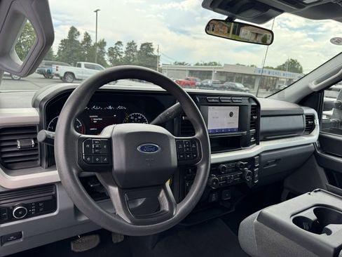 Used 2024 Ford F250 XLT image 7