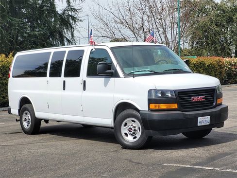 Used 2023 GMC Savana 3500 LS image 2