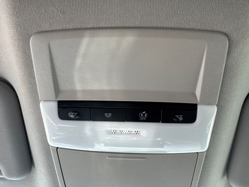 Used 2024 Nissan Sentra SV FWD image 10