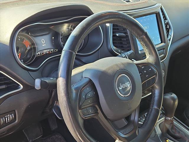 Used 2019 Jeep Cherokee Trailhawk w/ Cold Weather Group AWD/4WD image 7