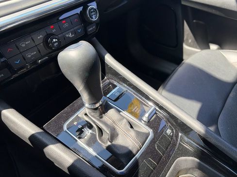 Used 2022 Jeep Compass Limited AWD/4WD image 21