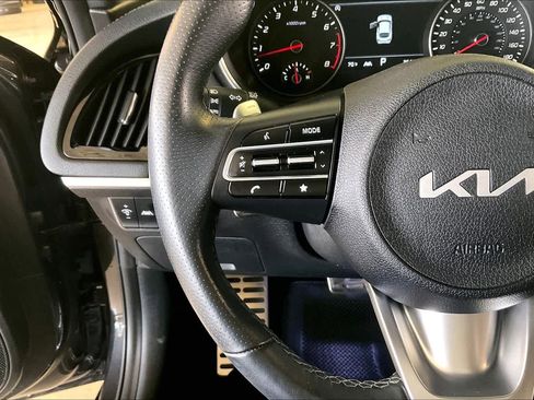 Used 2022 Kia Stinger GT2 image 22