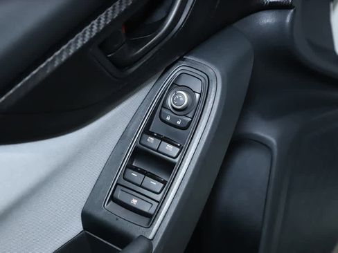 Used 2022 Subaru Crosstrek 2.0i Premium w/ Moonroof Package image 16