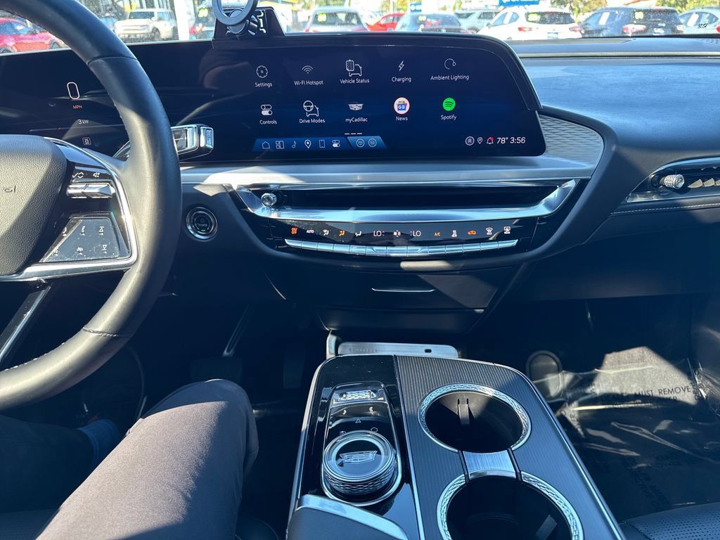 Used 2024 Cadillac Lyriq Luxury RWD image 20