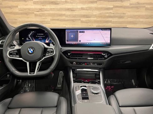 Used 2025 BMW 330i Sedan w/ M Sport Package RWD image 2