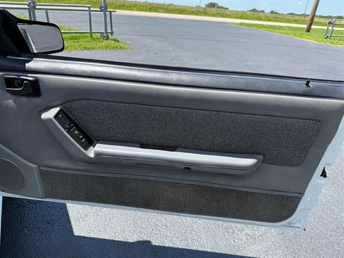 Used 1987 Ford Mustang GT RWD image 32