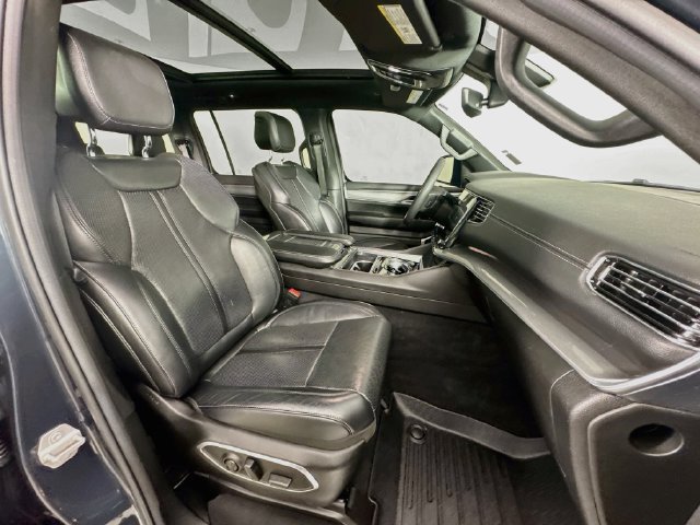 Used 2022 Jeep Wagoneer Series I AWD/4WD image 34