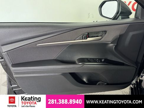 Used 2025 Toyota Camry LE FWD image 11