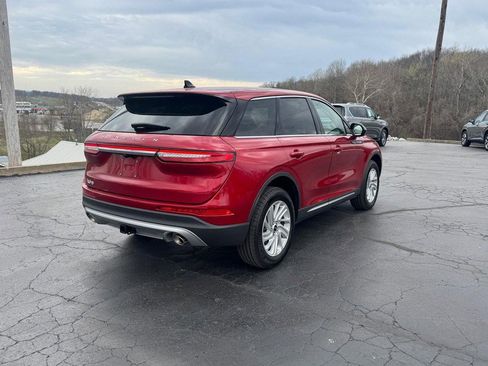 Used 2025 Lincoln Corsair AWD w/ Towing Package image 6