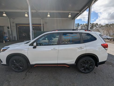 Used 2023 Subaru Forester Sport image 2