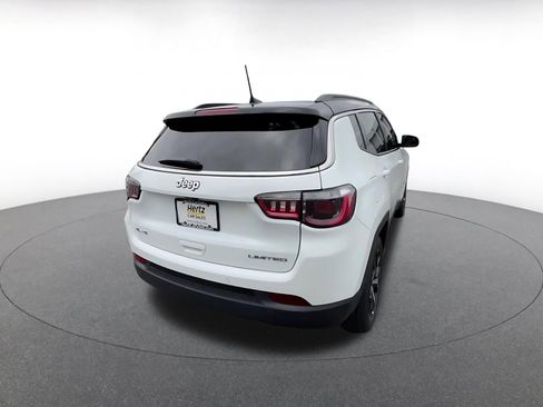 Used 2025 Jeep Compass Limited AWD/4WD image 15
