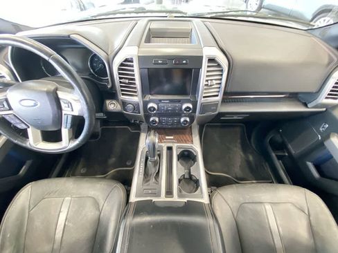 Used 2015 Ford F150 Platinum w/ Equipment Group 701A Luxury AWD/4WD image 23