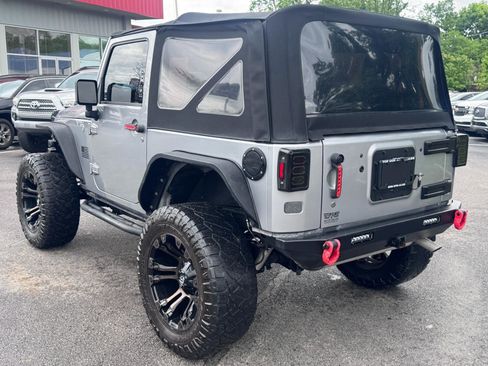 Used 2017 Jeep Wrangler Sport AWD/4WD image 5
