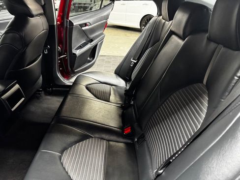 Used 2018 Toyota Camry SE w/ Protection Package (Q2) FWD image 42
